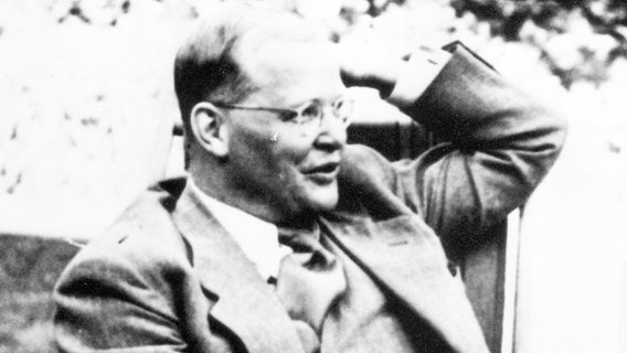 Der Theologe Dietrich Bonhoeffer © picture-alliance / akg-images | akg-images 