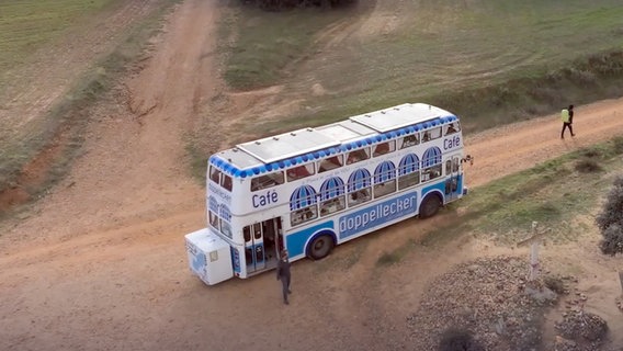 Café-Bus auf dem Jakobsweg © WDR 