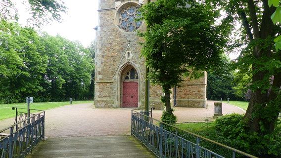 Pfarr- und Klosterkirche St. Johannes der Täufer in Lage-Rieste © Kirche im NDR Foto: Ruth Beerbom