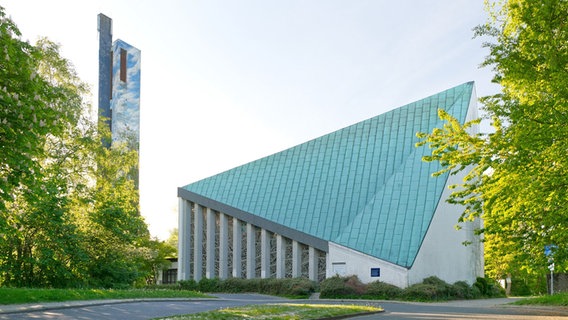 Die Auferstehungskirche in Hamburg-Lohbrügge. © Ev.-Luth. AuferstehungskirchengemeindeHamburg-Lohbrügge 