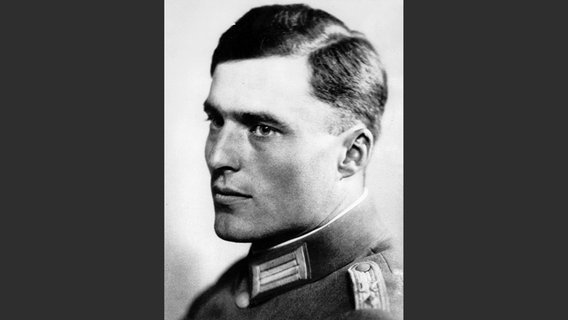 Claus Graf Schenk von Stauffenberg in einer Aufnahme aus den frühen 1930er-Jahren. © Picture Alliance / dpa 