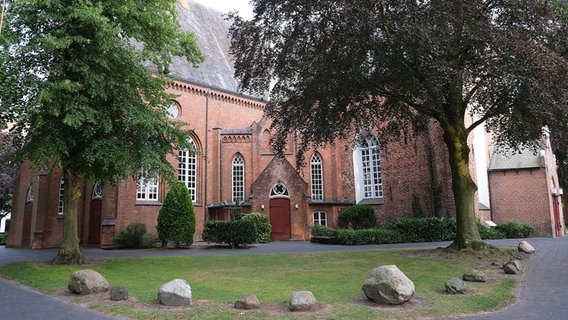 Die Evangelisch-reformierte Georgskirche in Weener © Jan Westerdijk Foto: Jan Westerdijk