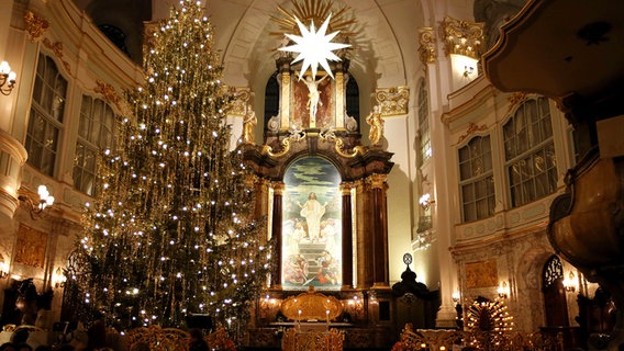 Gottesdienste Wie Feiern Die Kirchen In Hamburg Weihnachten Ndr De Nachrichten Hamburg Coronavirus