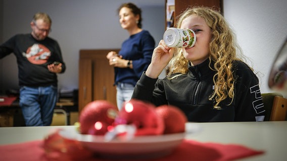 Protagonisten bei der Aufnahme des Weihnachtshörspiels 2024 in Hannover © NDR Foto: Dethard Hilbig