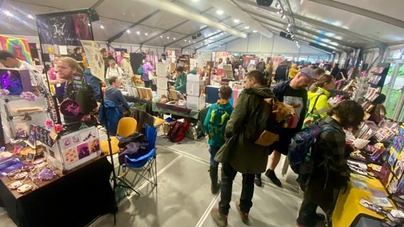 Verkaufsstände beim 21. Internationalen Comic Salon © NDR.de Foto: Mathias Heller