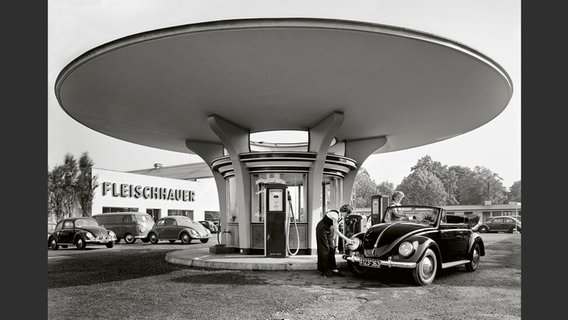 Bild aus "Die Bonner Republik" © Archiv Karl-Hugo Schmölz, Maurice und Wim Cox, Köln 