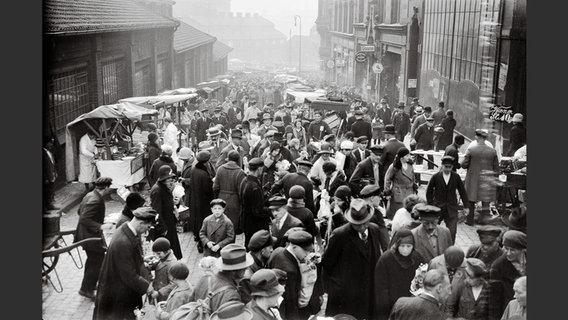 Bild aus "Hamburg. Fotografien 1920-1970" © Junius Verlag 