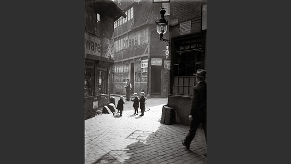 Bild aus "Hamburg. Fotografien 1920-1970" © Junius Verlag 