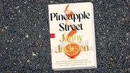 Cover: Jenny Jackson, "Pineapple Street“ © Btb 