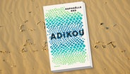 Buchcover: Raphaëlle Red, "Adikou" © Rowohlt, Hintergrund: NDR-Grafik, Firefly 