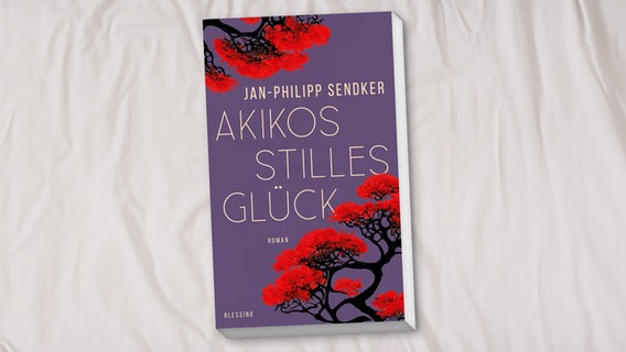 Cover: Jan-Philipp Sendker, "Akikos stilles Glück“ © Blessing 