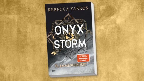 Buchcover: Rebecca Yarros: Onyx Storm - Flammengeküsst © dtv 