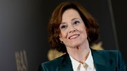 February 9, 2024, Valladolid, Spain: Actress Sigourney Weaver poses for photo during the ''Goya International'' award photocall 2024 at the Valladolid City Hall. © picture alliance / ZUMAPRESS.com | Nacho Lopez 