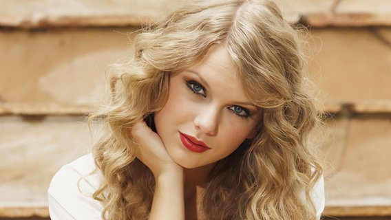 Taylor Swift im Porträt © ZDF/2023 Copyright Entertain Me Publishing LTD 