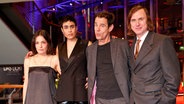 Nicolette Krebitz, Tala Al Deen, Tom Tykwer und Lars Eidinger auf dem Roten Teppich der Berlinale Arm in Arm © picture alliance / Geisler-Fotopress | Dave Bedrosian/Geisler-Fotopress Foto: Dave Bedrosian/Geisler-Fotopress