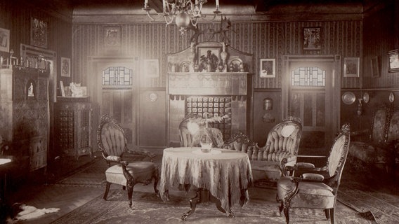 Eingangshalle im Wohnhaus der Hahns in der Merkelstr. 3, Göttingen, vor der Enteignung. © Städtisches Musem Göttingen Foto: Städtisches Musem Göttingen