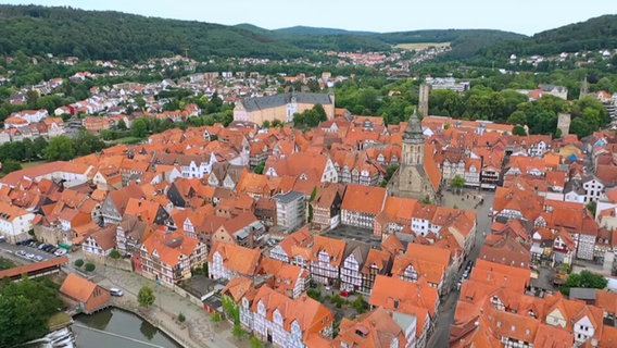 Eine Altstadt von oben © Screenshot NDR 