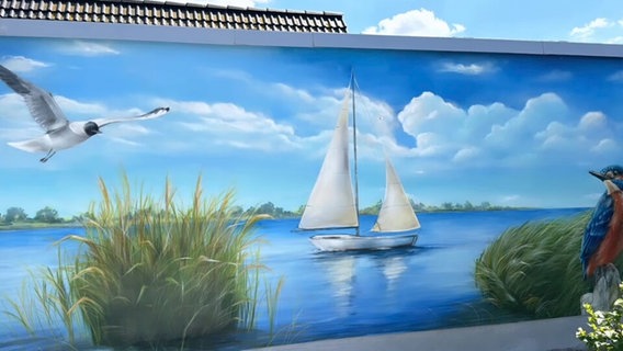 Ein Graffiti einer maritimen Landschaft © NDR Screenshot 