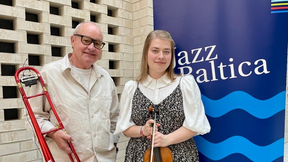 Der Posaunist Nils Landgren mit der Geigerin und Sängerin Laila Nysten © JazzBaltica 