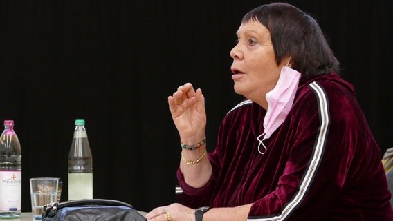 Brigitte Fassbaender rehearsing at the Hanover State Opera © NDR Photo: Agnes Bührig