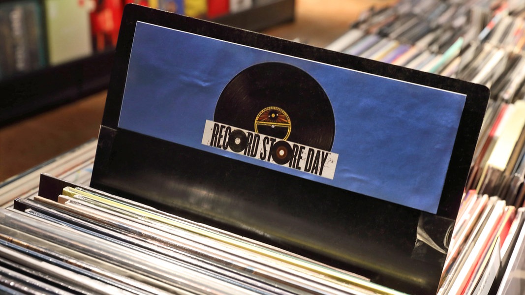 What about the record stores in Hamburg?  |  NDR.de – culture