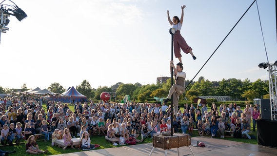 Akrobat*innen auf dem Norden Festival in Schleswig © hejnorden GmbH / Presse Norden Festival 