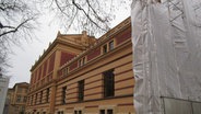 Das verhüllte Staatliche Museum Schwerin © NDR 