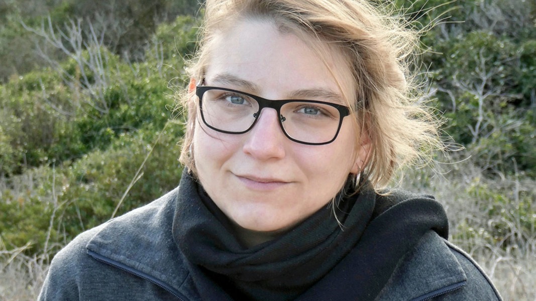 Svenja Wasser liest "Bei den großen Vögeln" von Annina