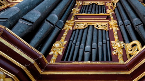 Die reich verzierte Schnitger-Orgel in Cappel © Hans-Heinrich Raab Foto: Hans-Heinrich Raab