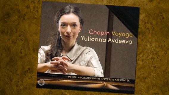 CD Cover: Yulianna Avdeeva - Chopin: Voyage © Naxos 