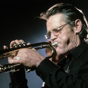 Chet Baker spielt Trompete © picture alliance/United Archives | United Archives / kpa 