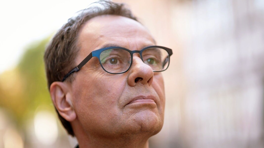 Gerhard Steidl über die documenta, Papier, Kunst und Bücher | NDR.de ...