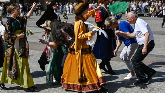 Polonaise © picture alliance / Anadolu | Omar Marques 