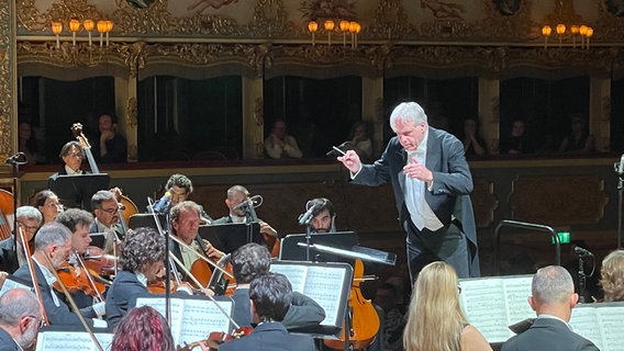 Markus Stenz dirigiert das Orchestra del Teatro La Fenice © Teatro la Fenice 