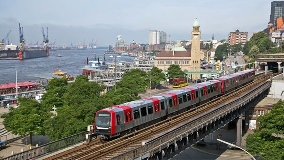 Mit der Linie U 3 auf Rundtour durch Hamburg NDR.de