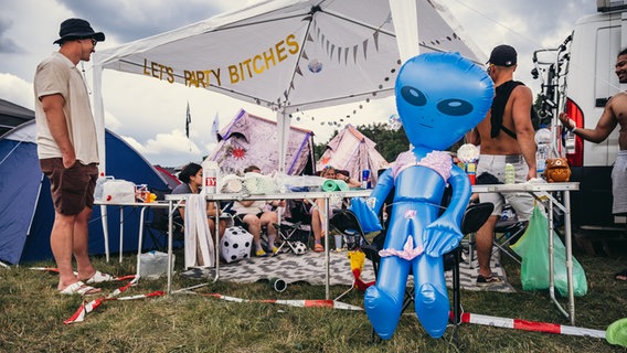 Ein Foto vom Campground am Anreisetag auf dem Airbeat One Festival 2024. © NDR/N-JOY Foto: Benjamin Hüllenkremer