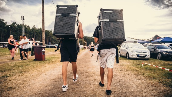 Ein Foto vom Campground am Anreisetag auf dem Airbeat One Festival 2024. © NDR/N-JOY Foto: Benjamin Hüllenkremer