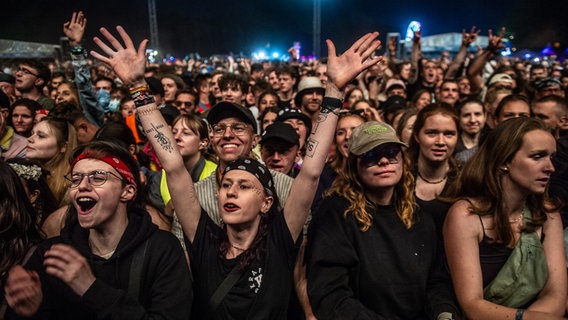 Kraftklub auf dem Hurricane Festival 2023. © NDR/N-JOY Foto: Benjamin Hüllenkremer