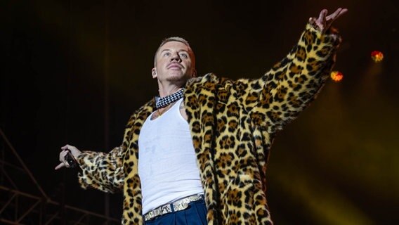 Macklemore auf der N-JOY Starshow 2024. © NDR/N-JOY Foto: Axel Herzig