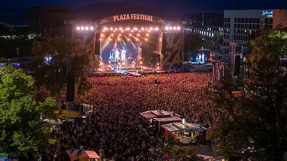 Macklemore auf der N-JOY Starshow 2024. © NDR/N-JOY Foto: Axel Herzig