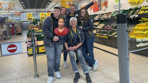 Supermarkt-Team von Laura aus Hude (NDS). © privat/Laura Reinert 