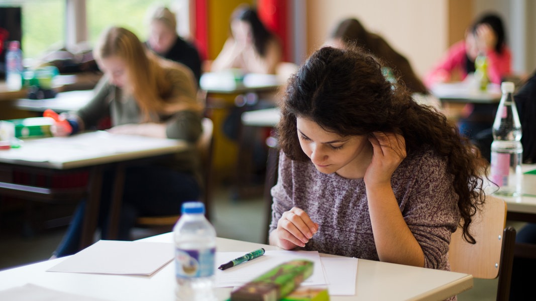 Rückkehr zu G9 an Gymnasien: Unterschriftensammlung startet