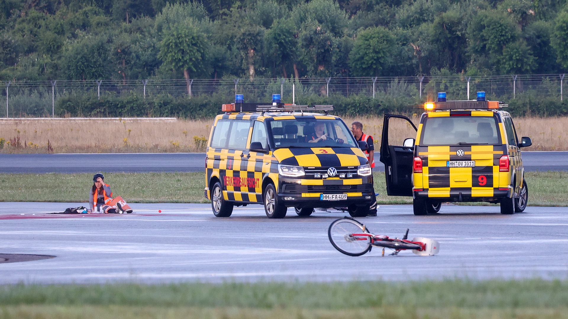 Hamburger Flughafen fordert Schadenersatz von Klima-Aktivisten