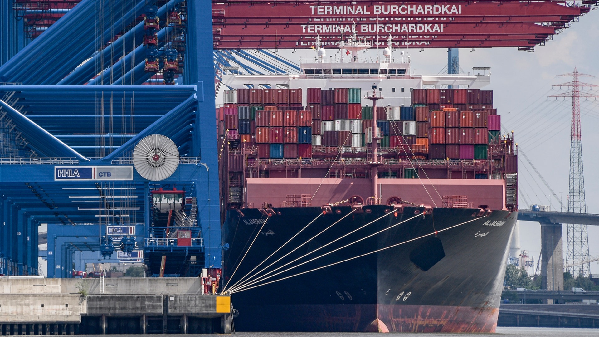 Frachter im Roten Meer angegriffen: Hapag-Lloyd stoppt Schiffe