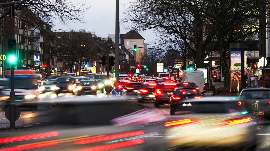 Hamburger Autoverkehr fließt laut Studie immer langsamer