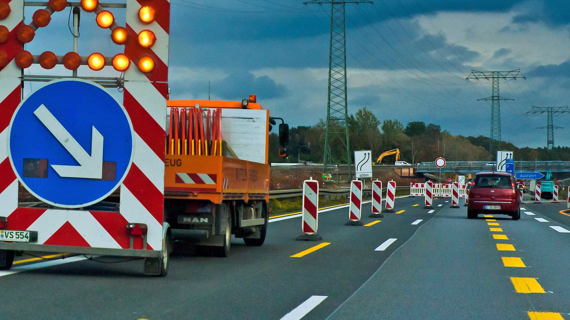 Autobahn 7 in Hamburg am Wochenende nur einspurig