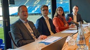 Pressekonferenz des BFW Landesverbands Nord im Hamburger Volksparkstadion zur Lage des Wohnungsbaus. © NDR Foto: Reinhard Postelt