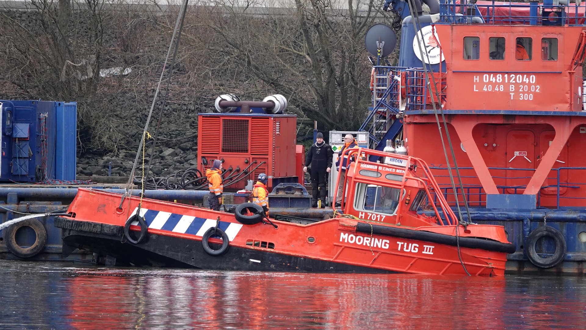 Nach Kollision im Hamburger Hafen: Toter geborgen