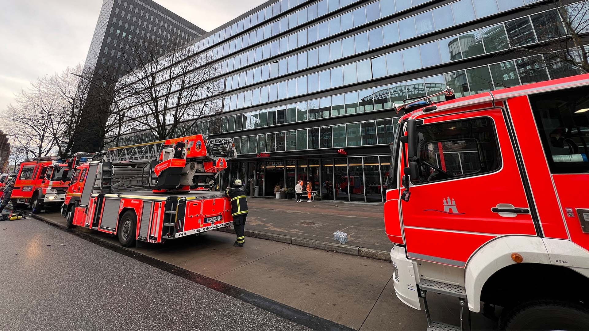 Großeinsatz für Feuerwehr in Hamburger Hotel