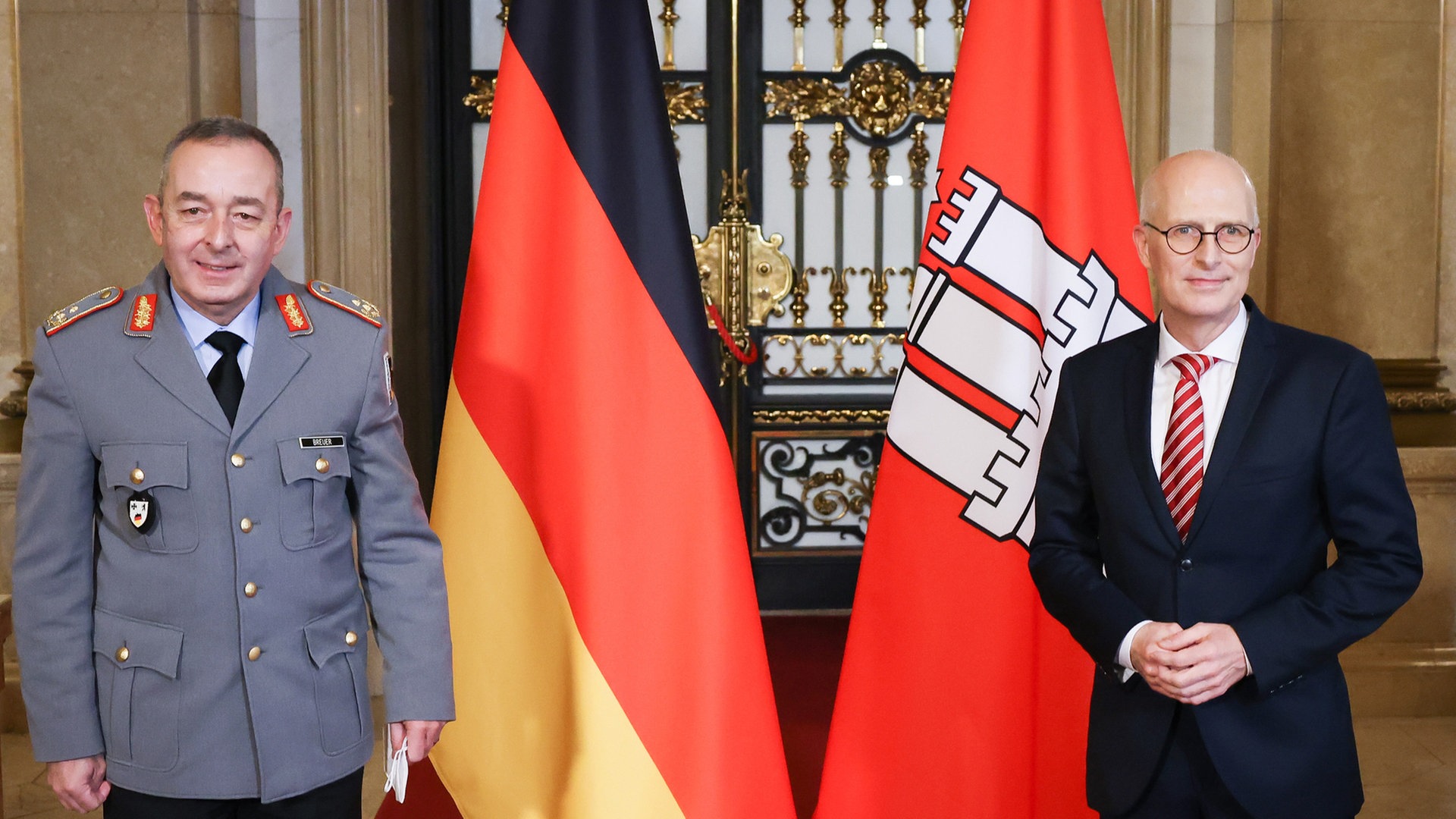 Corona-Krisenstabschef Breuer zu Besuch im Hamburger Rathaus